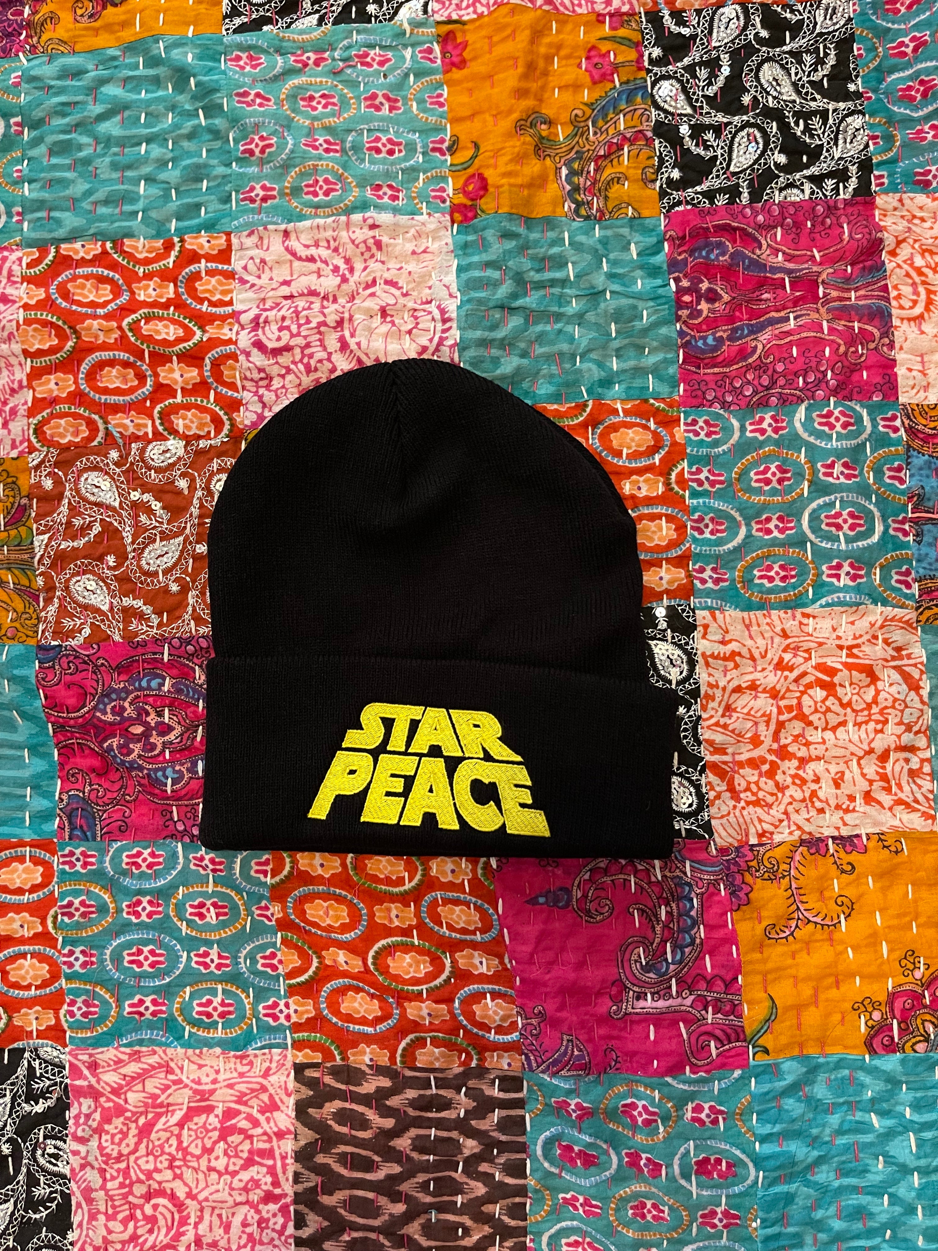 classic.black.beanie – Star Peace